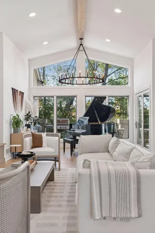 $1,099,000 | 2600 Cedar Green, Minnetonka, MN 55305