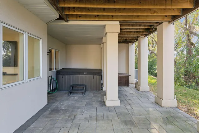 $1,099,000 | 2600 Cedar Green, Minnetonka, MN 55305