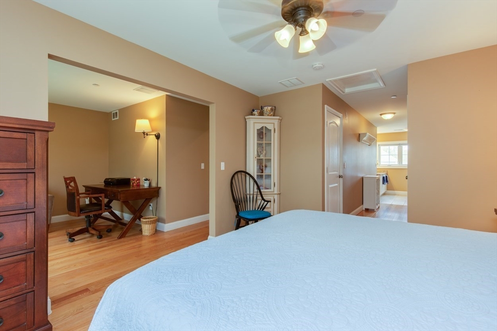 89 Woodview Way, Unit 89 Manchester, NH 03102 - Photo 27 of 42