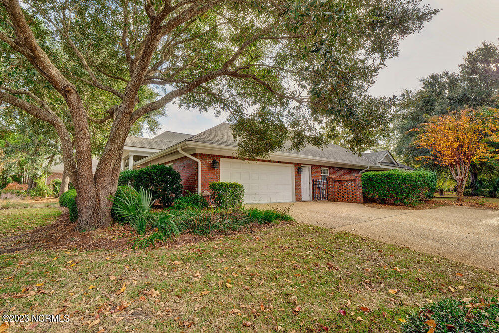 800 Fox Ridge Lane Wilmington, NC 28405 - Photo 34 of 50 Garage