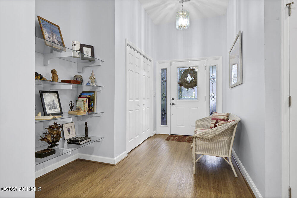 800 Fox Ridge Lane Wilmington, NC 28405 - Photo 6 of 50 Foyer