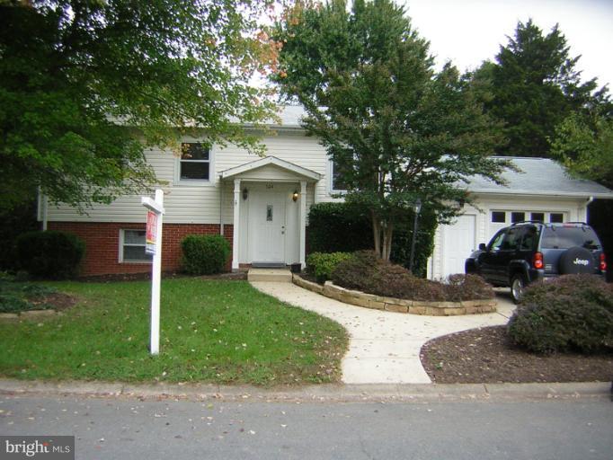 504 West Nettle Tree Road Sterling, VA 20164 - Photo 5 of 25 Exterior (Front)
