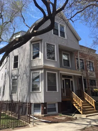 $2,700 | 3822 North Wayne Avenue, Unit 1, Chicago, IL 60613