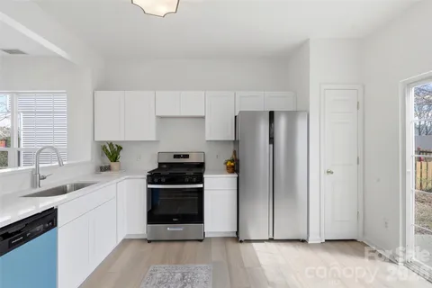 $400,000 | 2443 Normancrest Court, Charlotte, NC 28270