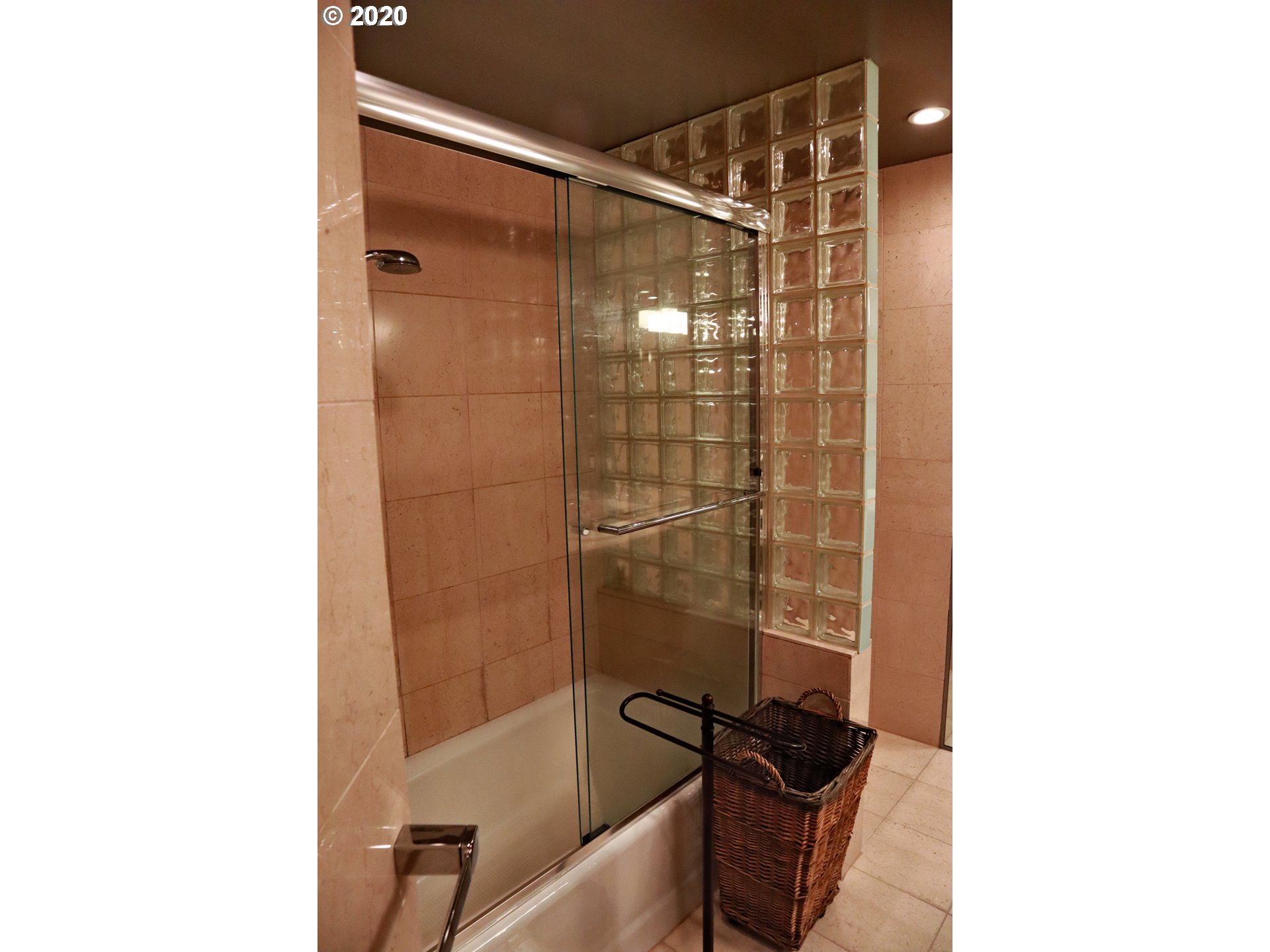 6645 West Burnside Road, Unit 537 Portland, OR 97225 - Photo 16 of 29 Gallery Image 16