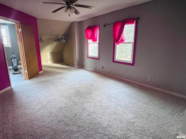 $155,000 | 560 North Crafford Street, Bushnell, IL 61422