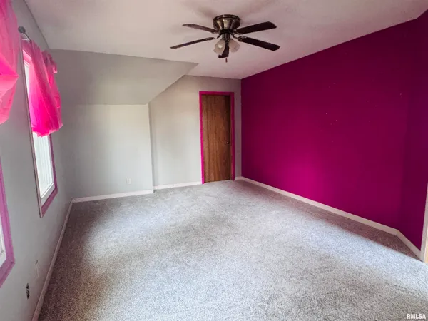 $155,000 | 560 North Crafford Street, Bushnell, IL 61422