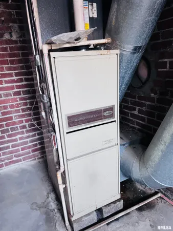 $155,000 | 560 North Crafford Street, Bushnell, IL 61422