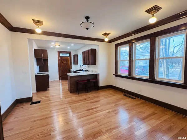 $155,000 | 560 North Crafford Street, Bushnell, IL 61422