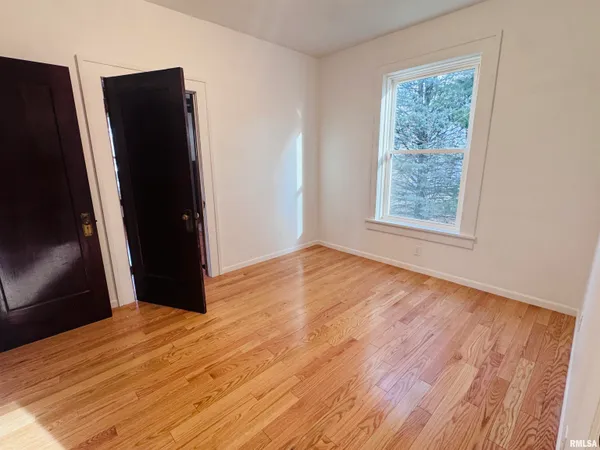 $155,000 | 560 North Crafford Street, Bushnell, IL 61422