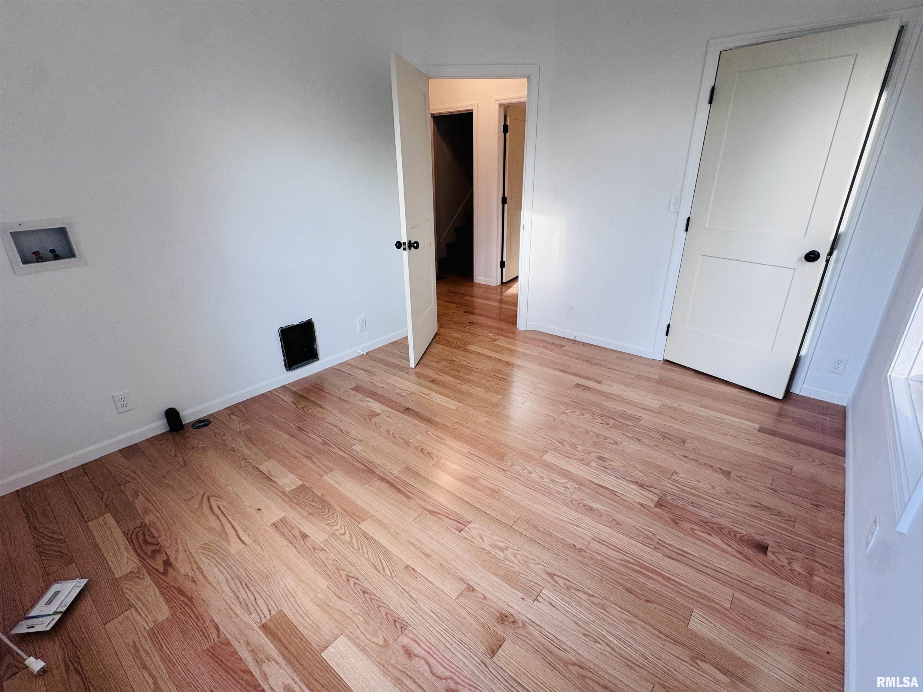 560 North Crafford Street Bushnell, IL 61422 - Photo 8 of 22