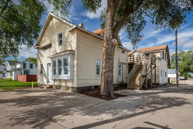 $260,000 | 321 East Washington Street, Prairie du Chien, WI 53821