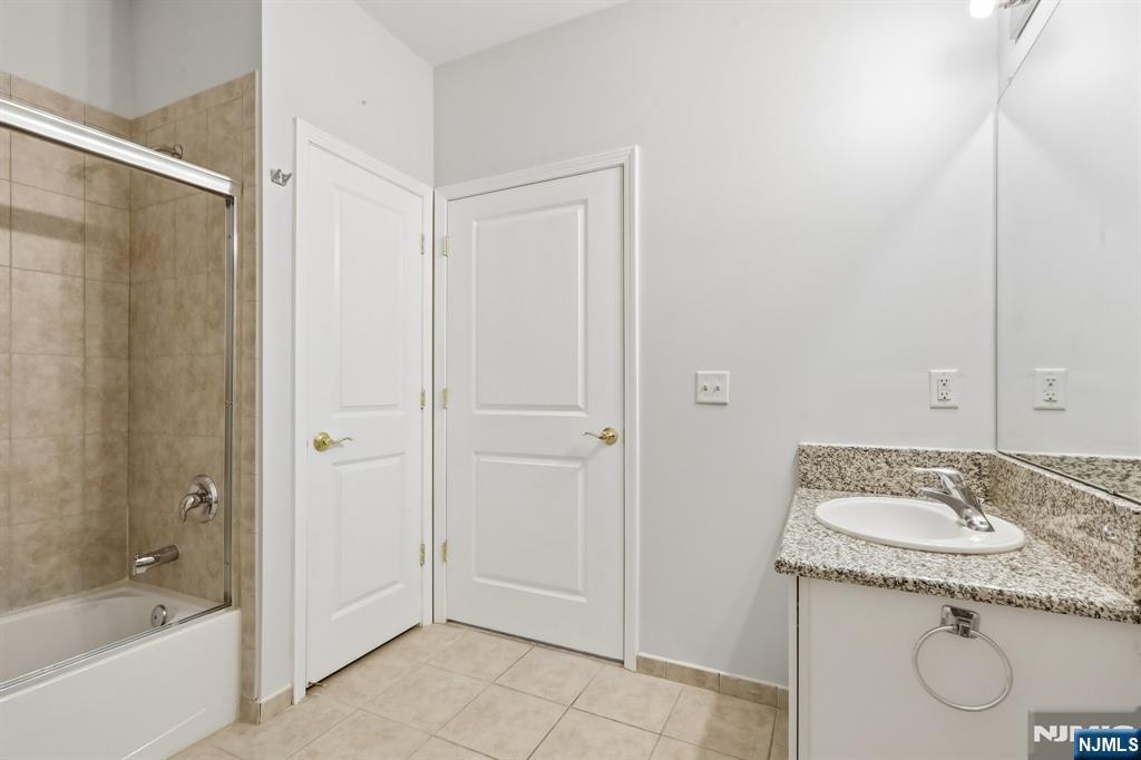 9104 Ravenscroft Road Clifton, NJ 07013 - Photo 31 of 50
