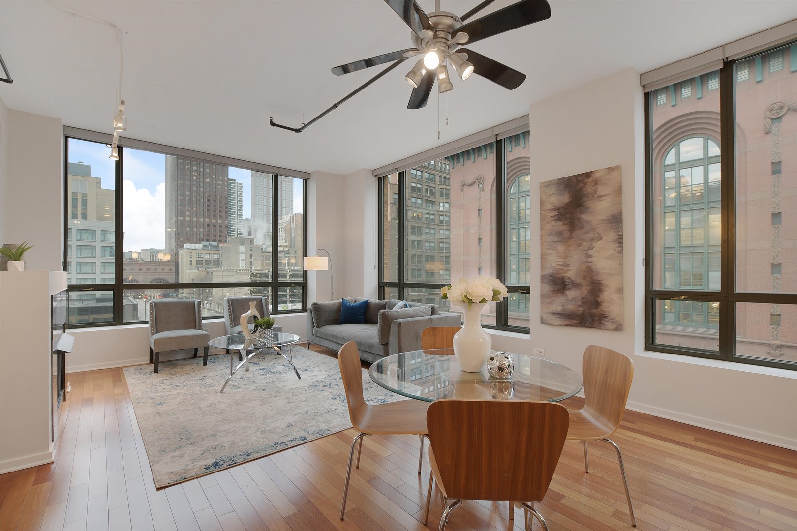 520 South State Street, Unit 510 Chicago, IL 60605 - Photo 2 of 34 a living room with furniture and a large window