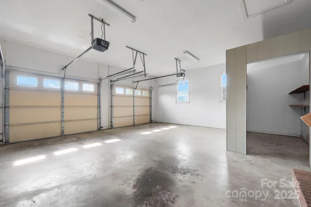 a view of a garage