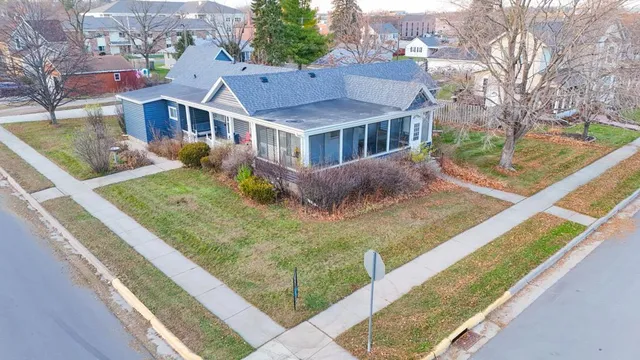 $325,000 | 316 2nd Avenue Southeast, Pine Island, MN 55963