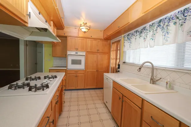 $325,000 | 316 2nd Avenue Southeast, Pine Island, MN 55963