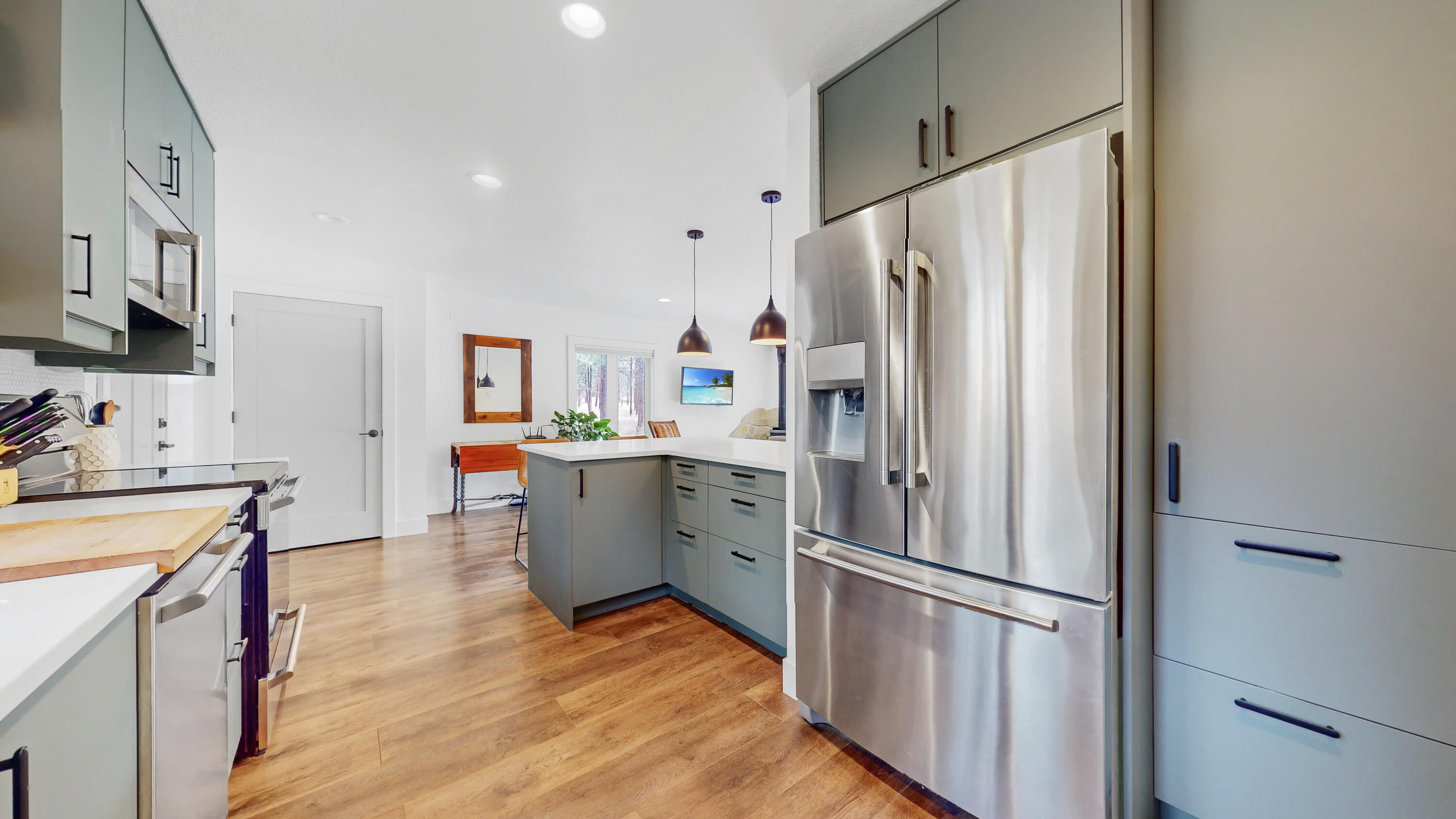 69370 Green Ridge Loop Sisters, OR 97759 - Photo 10 of 39 Kitchen