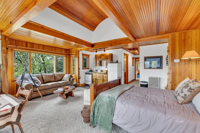 $729,000 | 52980 Overlook Drive, Idyllwild, CA 92549