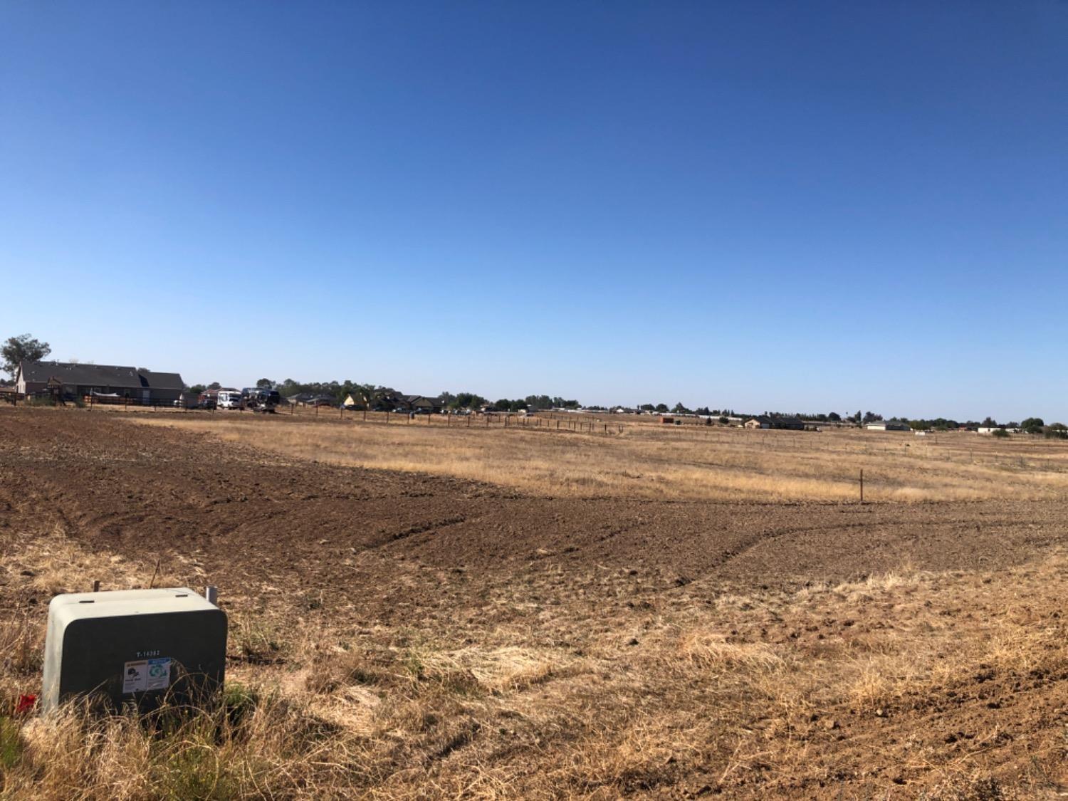 1 Del Monte Road Madera, CA 93638 - Photo 1 of 2 a view of an ocean and beach