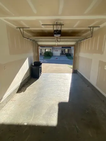 $1,975 | 1076 Neeleys Bend East, Spring Hill, TN 37174