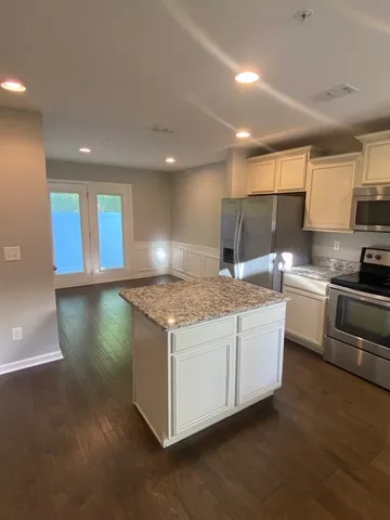 $1,975 | 1076 Neeleys Bend East, Spring Hill, TN 37174