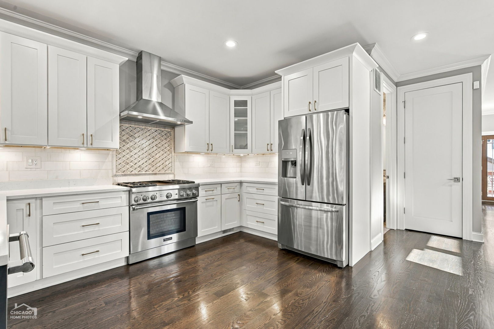 3441 North Springfield Avenue Chicago, IL 60618 - Photo 7 of 30 Gallery Image 7