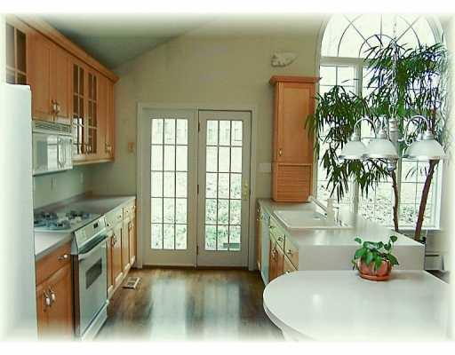 6634 Darlington Road Pittsburgh, PA 15217 - Photo 2 of 8 Kitchen.