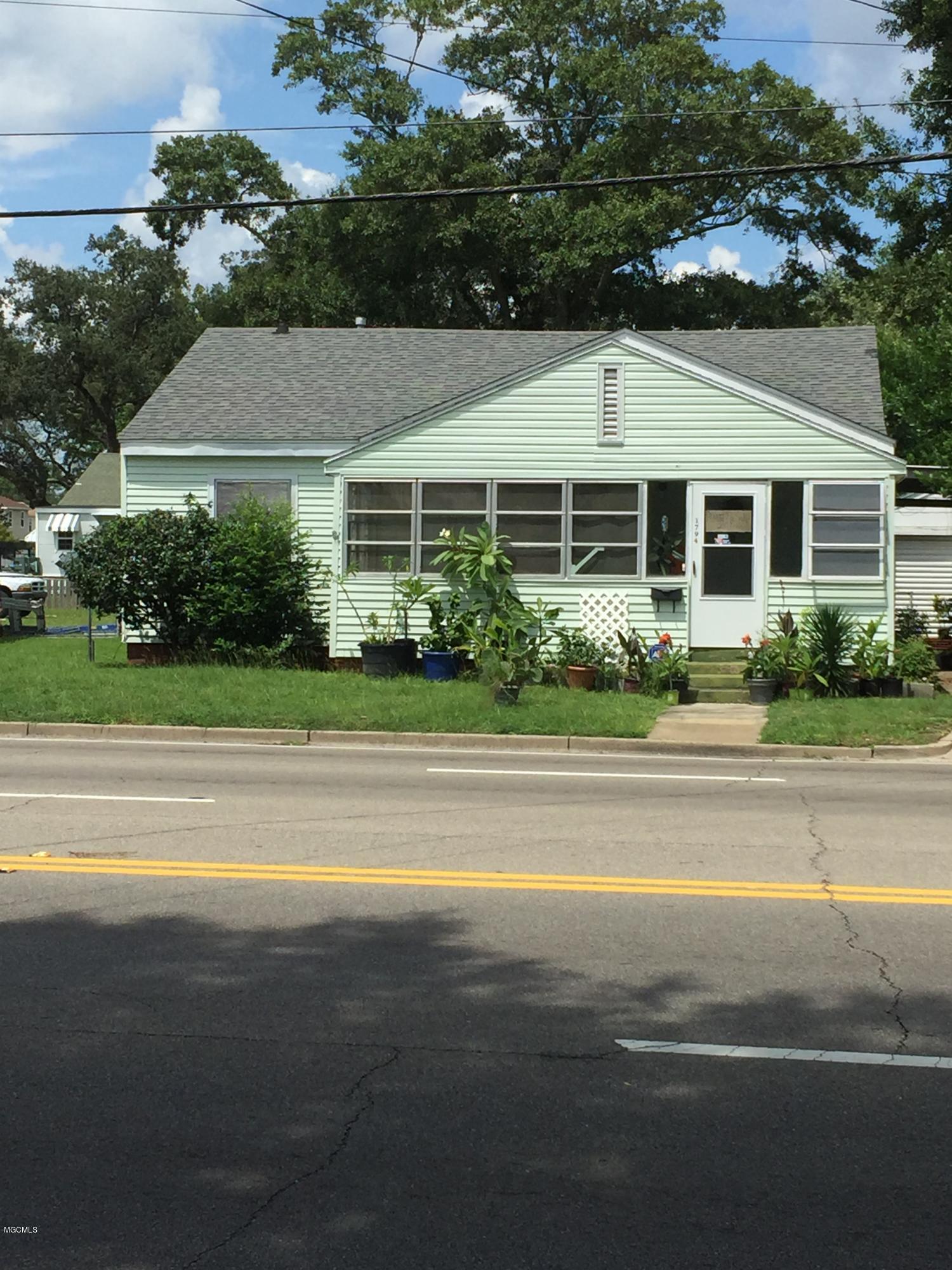 1794 Pass Road Biloxi, MS 39531 - Photo 2 of 8 IMG_7287