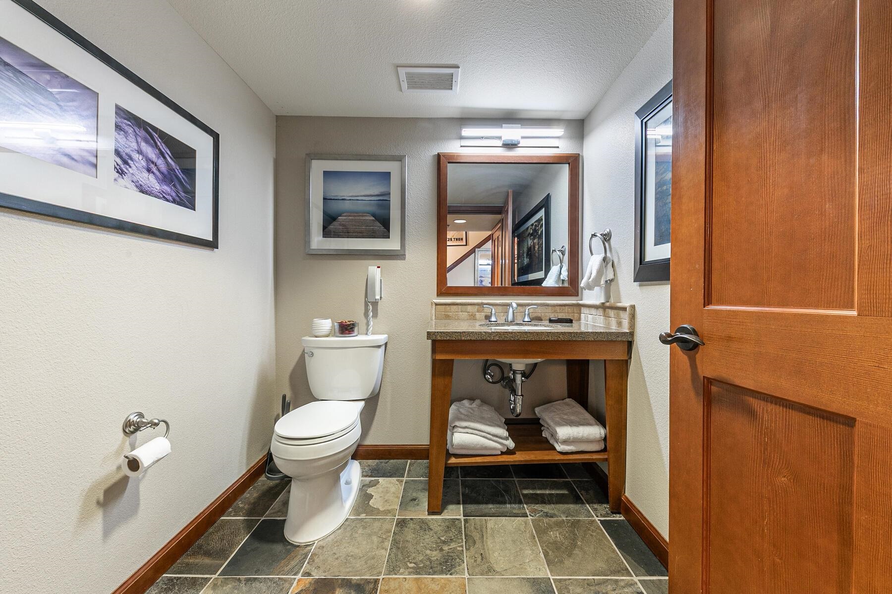 400 Resort Road, Unit 822 824 Olympic Valley, CA 96146 - Photo 13 of 28 a bathroom with a toilet and a sink