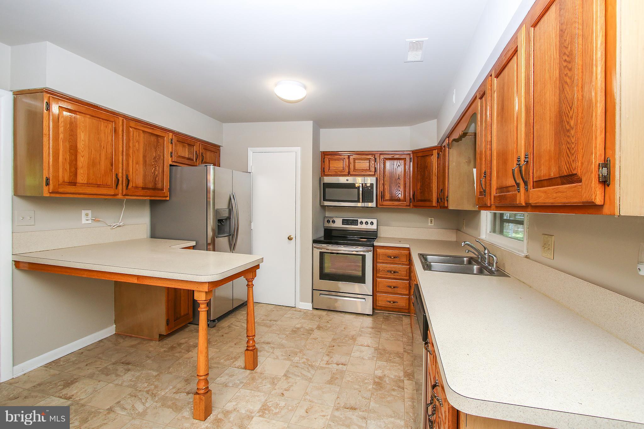 1925 Fairland Road Silver Spring, MD 20904 - Photo 8 of 30 Kitchen