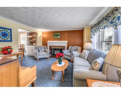 28 Puritan Road Watertown, MA 02472 - Photo 4 of 30 Gallery Image 4