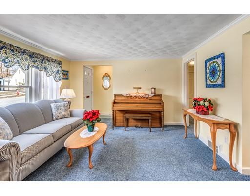28 Puritan Road Watertown, MA 02472 - Photo 7 of 30 Gallery Image 7