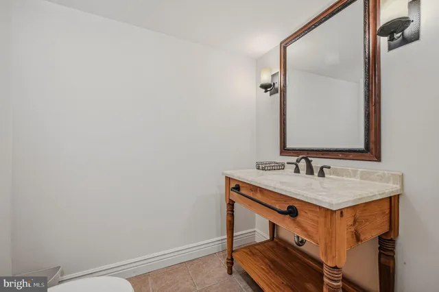 $775,000 | 10 Auspice Circle, Newark, DE 19711