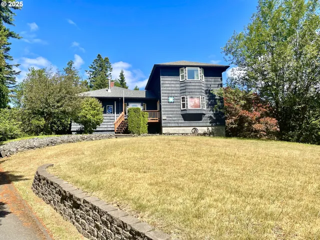 $499,000 | 200 South Adams Street, Coquille, OR 97423