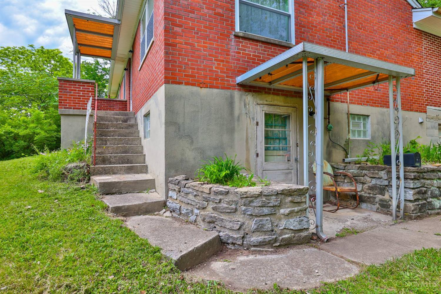 5576 Sheits Road Cincinnati, OH 45252 - Photo 4 of 37 Gallery Image 4
