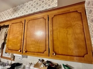 1026 Brainard Road Cleveland, OH 44143 - Photo 8 of 22