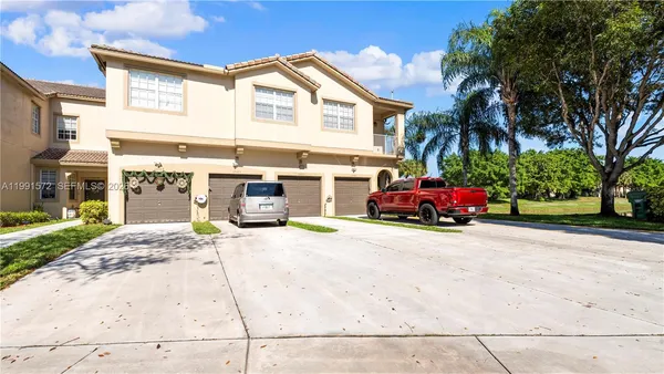 $395,000 | 13103 Southwest 42nd Street, Unit 5106, Miramar, FL 33027