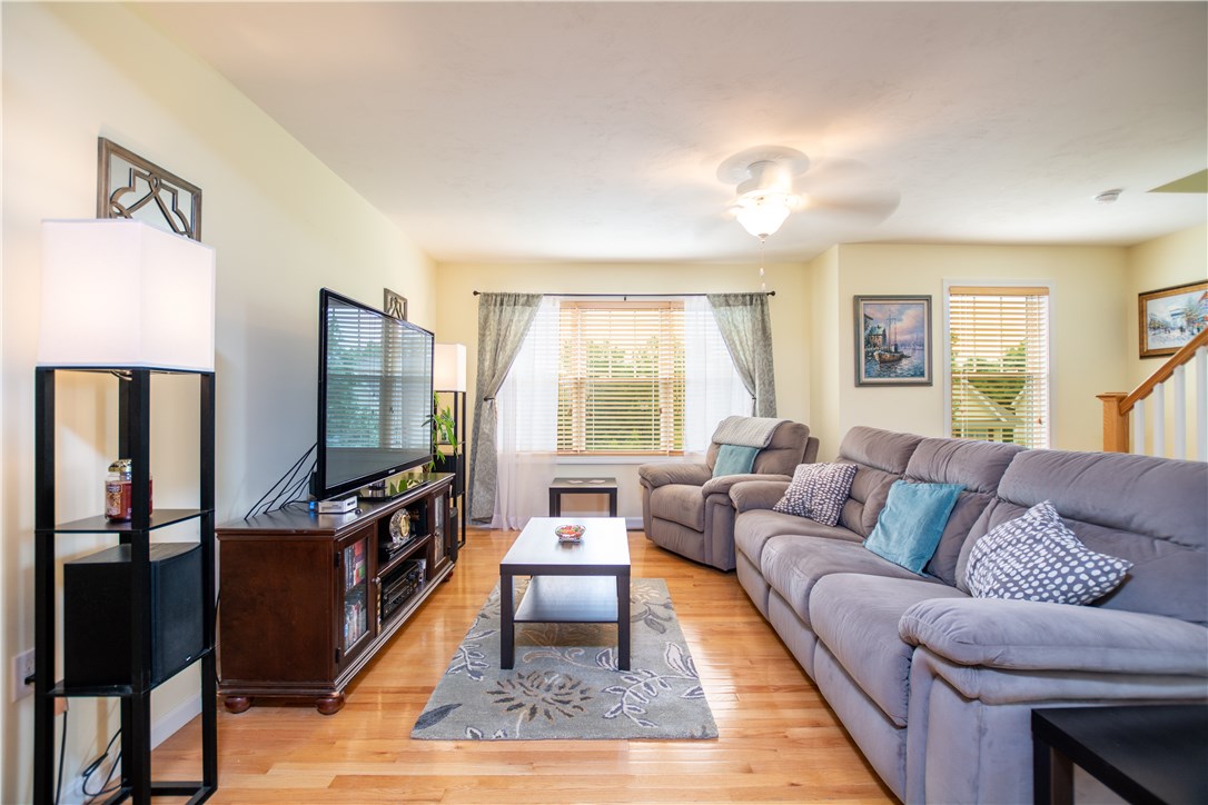 27 Streamview Drive, Unit 27 Cumberland, RI 02864 - Photo 17 of 33
