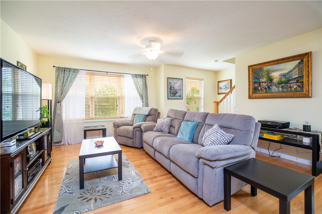 27 Streamview Drive, Unit 27 Cumberland, RI 02864 - Photo 18 of 33