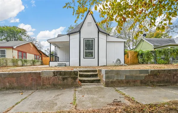 $1,350 | 708 West Day Street, Denison, TX 75020