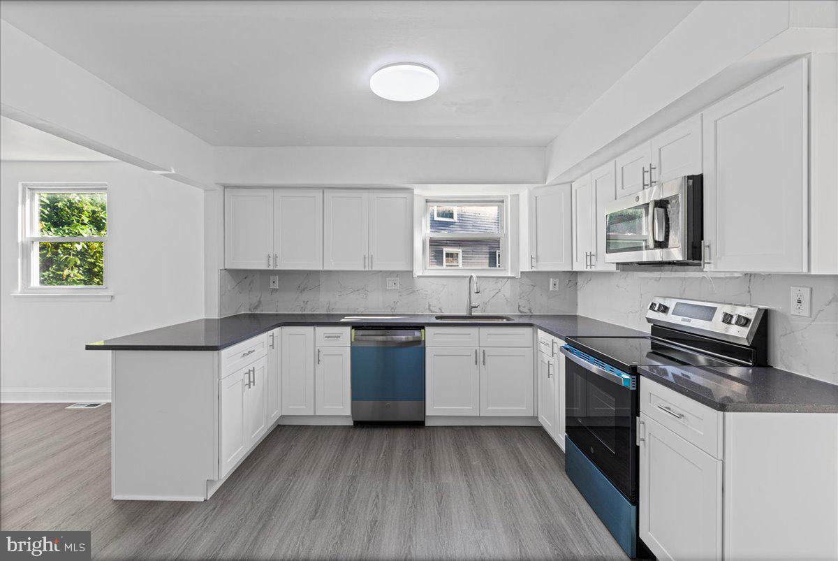 133 Abbey Road Voorhees, NJ 08043 - Photo 10 of 31 Gallery Image 10
