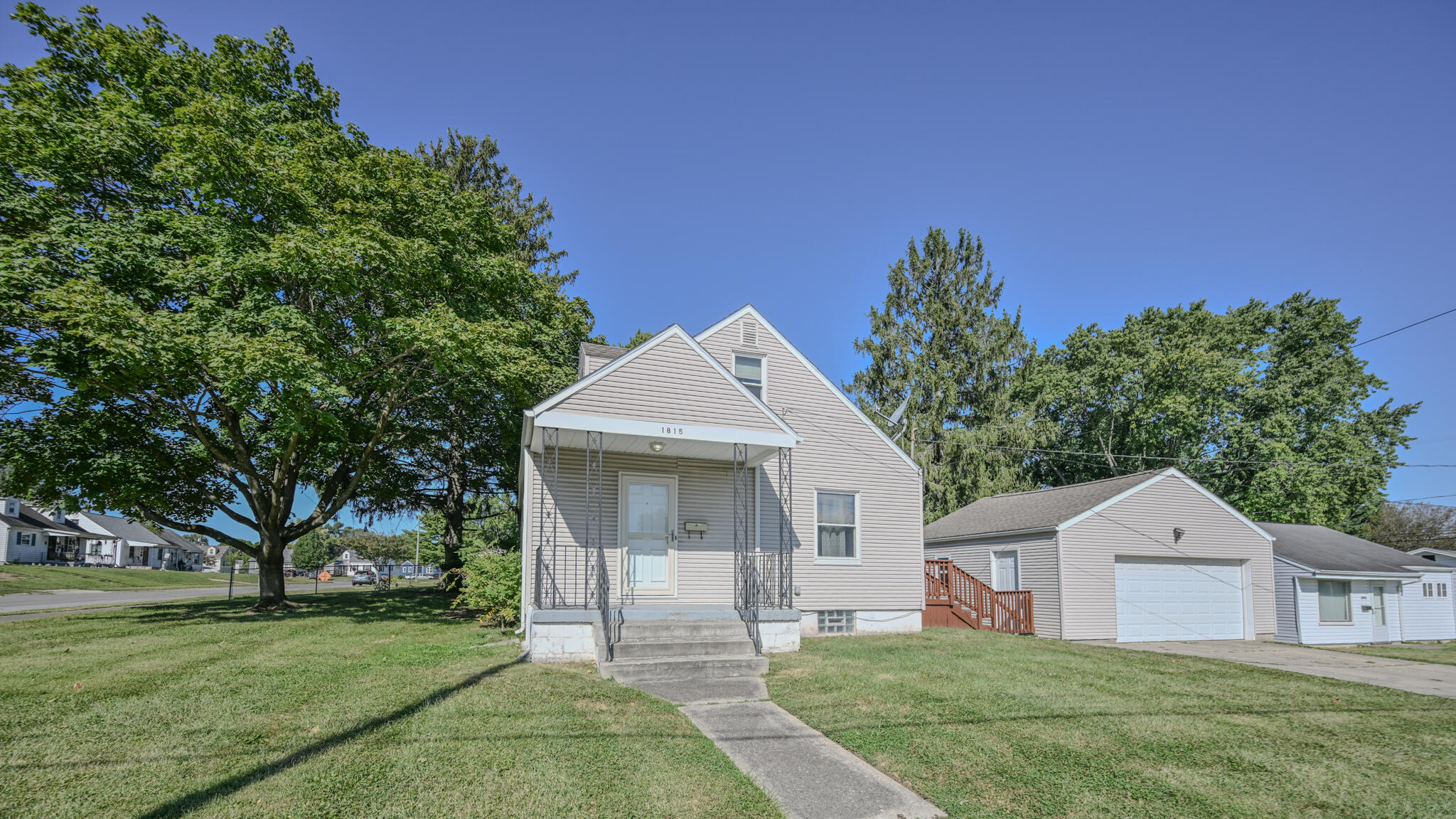 1815 Beacon Street Springfield, OH 45505 - Photo 3 of 21 Gallery Image 3