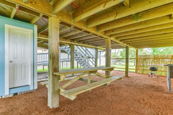 $329,000 | 1004 20th Street, Dickinson, TX 77539