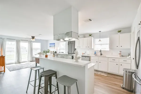 $329,000 | 1004 20th Street, Dickinson, TX 77539