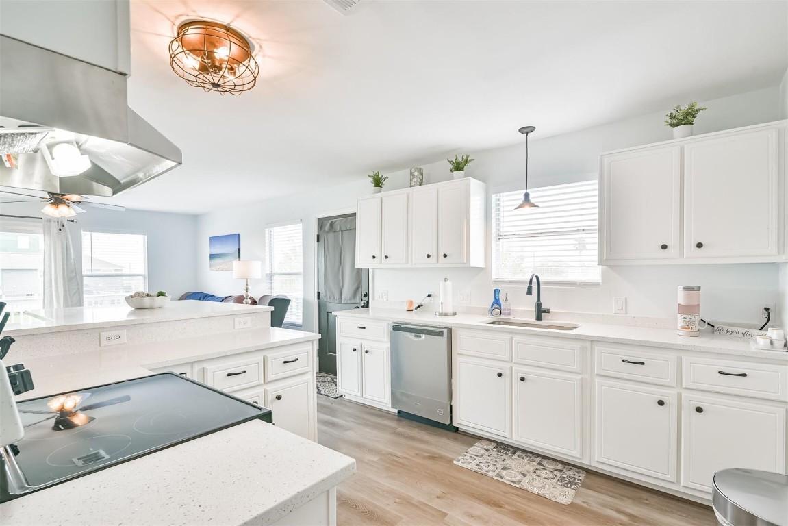 1004 20th Street Dickinson, TX 77539 - Photo 23 of 38