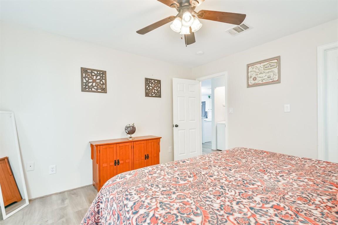 1004 20th Street Dickinson, TX 77539 - Photo 29 of 38