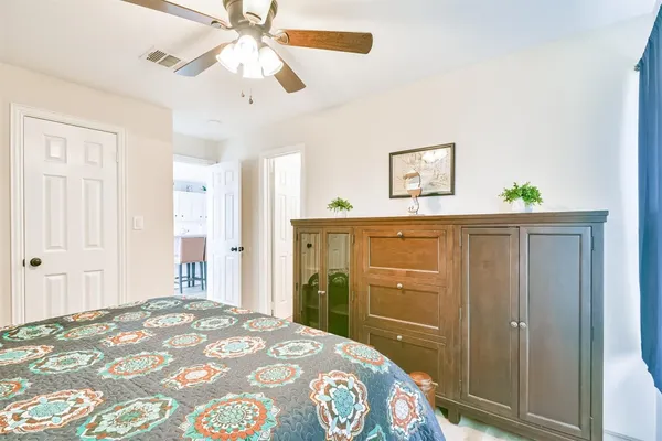 $329,000 | 1004 20th Street, Dickinson, TX 77539