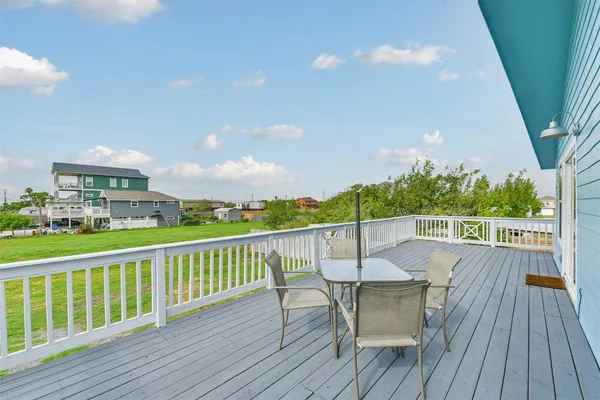 $329,000 | 1004 20th Street, Dickinson, TX 77539