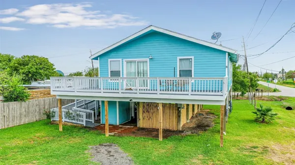 $329,000 | 1004 20th Street, Dickinson, TX 77539